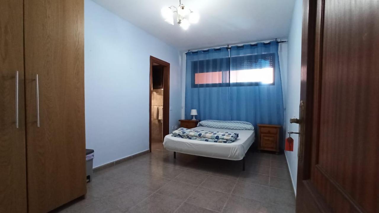 Los Cristianos Centro, Room With A Private Bathroom In Shared Apartment Arona  Luaran gambar